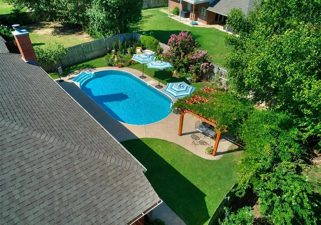 Photo 2 of Single family home for sale at 804 Fairway Dr, Norman, OK 73069 | MLS# 1241362 | Listing updated on 2026-10-07