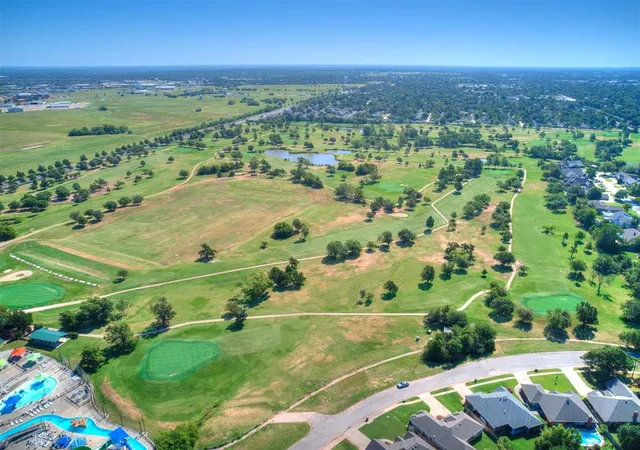 Photo 3 of Single family home for sale at 804 Fairway Dr, Norman, OK 73069 | MLS# 1241362 | Listing updated on 2026-10-07