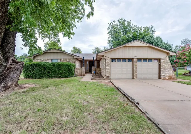 2nd image of 908 S Meadow Ln, Mustang, OK 73064 | MLS# 1241363