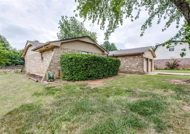 3rd image of 908 S Meadow Ln, Mustang, OK 73064 | MLS# 1241363