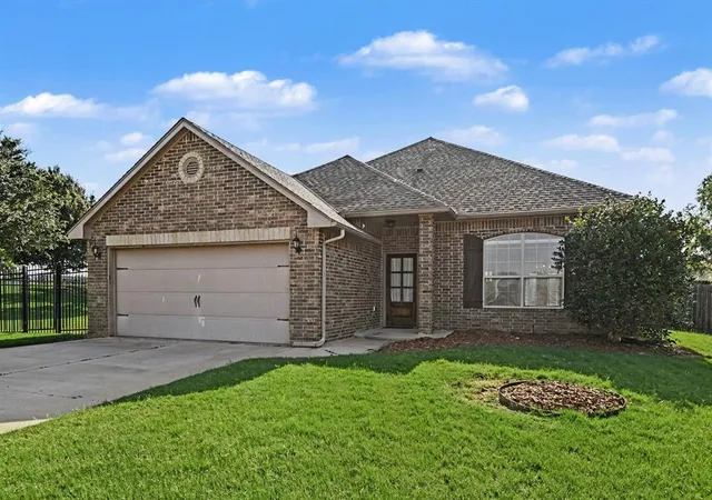 Photo 1 of Sale Pending at 2132 Newbrook Dr, Edmond, OK 73003 | MLS# 1241366 | Listing updated on 2026-08-07