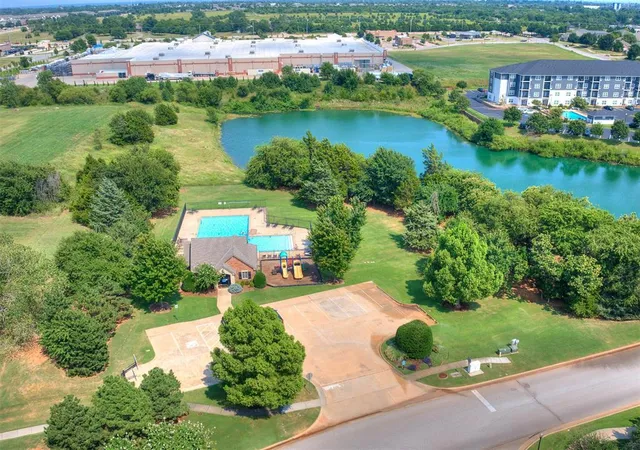 Photo 4 of Sale Pending at 2132 Newbrook Dr, Edmond, OK 73003 | MLS# 1241366 | Listing updated on 2026-08-07