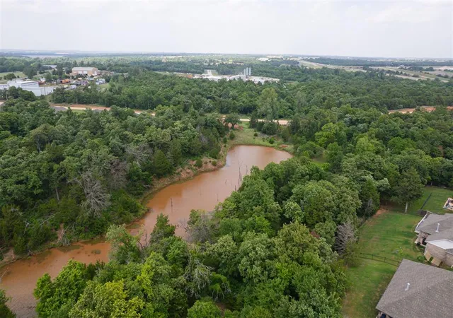 42nd image of 8751 Overlook Dr, Guthrie, OK 73044 | MLS# 1241368
