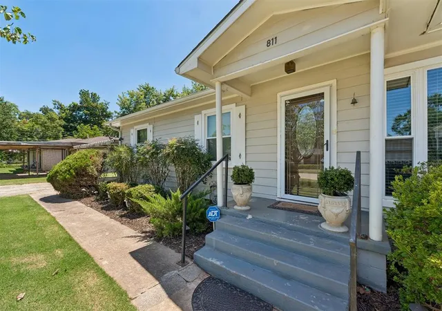 5th image of 811 2Nd St, Maysville, OK 73057 | MLS# 1241371
