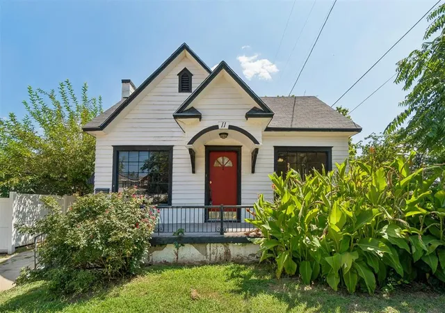 2nd image of 11 W Drummond St, Shawnee, OK 74801 | MLS# 1241376