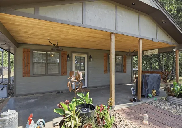 Photo 3 of Single family home for sale at 347174 E 1047 Road, Meeker, OK 74855 | MLS# 1241377 | Listing updated on 2026-10-07