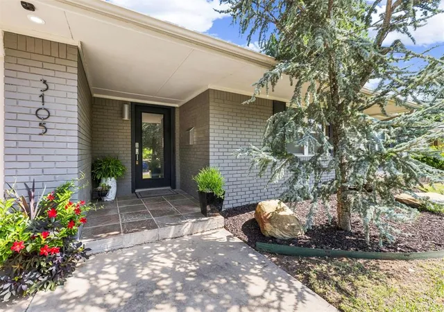1st image of 3105 Somerset Pl, Oklahoma City, OK 73116 | MLS# 1241386