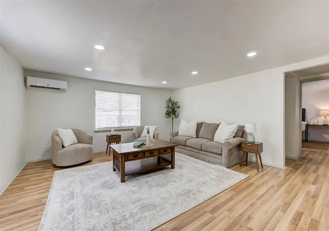 Photo 3 of Sale Pending at 320 S Pine St, Guthrie, OK 73044 | MLS# 1241389 | Listing updated on 2026-08-27