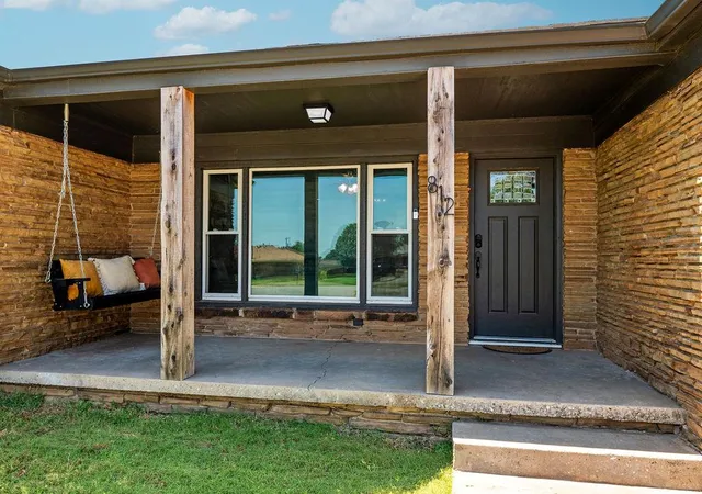 Photo 3 of Single family home for sale at 812 Allison Pl, El Reno, OK 73036 | MLS# 1241390 | Listing updated on 2026-10-07