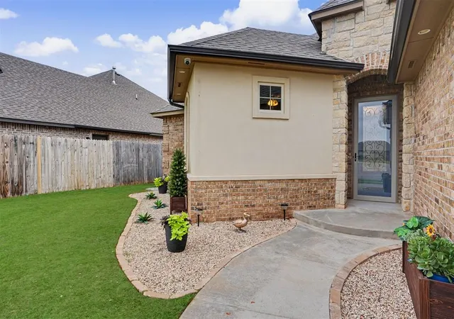 Photo 4 of Single family home for sale at 4600 Kentucky Ridge Dr, Mustang, OK 73064 | MLS# 1241413 | Listing updated on 2026-08-19