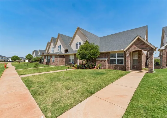 2nd image of 2629 Cedar Tree Rd #F, Oklahoma City, OK 73120 | MLS# 1241414