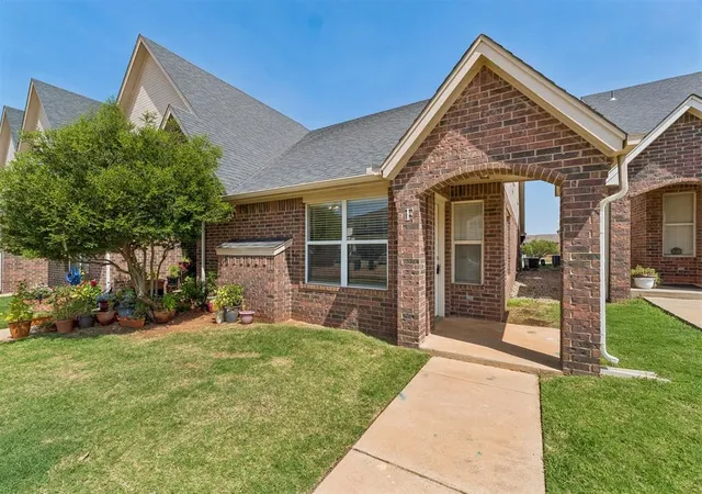 3rd image of 2629 Cedar Tree Rd, Oklahoma, OK 73120