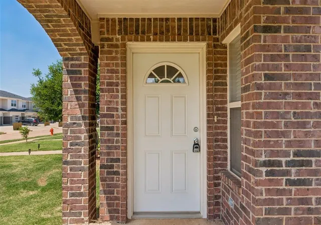 4th image of 2629 Cedar Tree Rd, Oklahoma, OK 73120