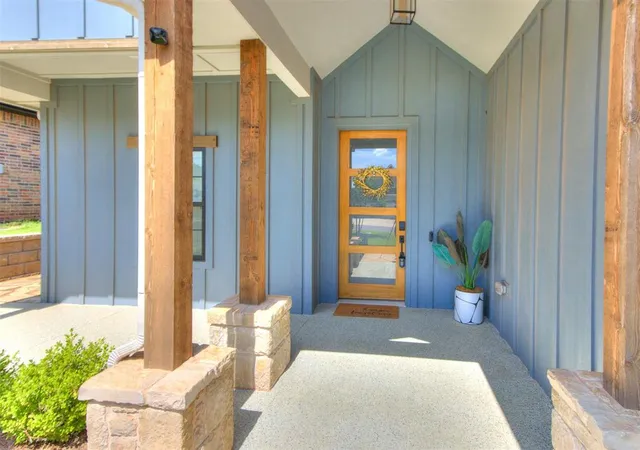 Photo 3 of Single family home for sale at 2309 El Cajon St, Edmond, OK 73034 | MLS# 1241415 | Listing updated on 2026-10-08