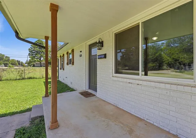 2nd image of 508 E Washington St, Tecumseh, OK 74873 | MLS# 1241416