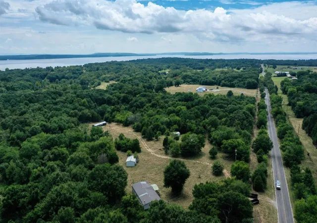 3rd image of 461924 E 1140 Rd, Sallisaw, OK 74955 | MLS# 1241417