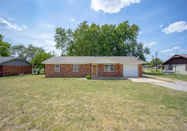 1st image of 13224 S Hwy 76 Hwy, Lindsay, OK 73052 | MLS# 1241422