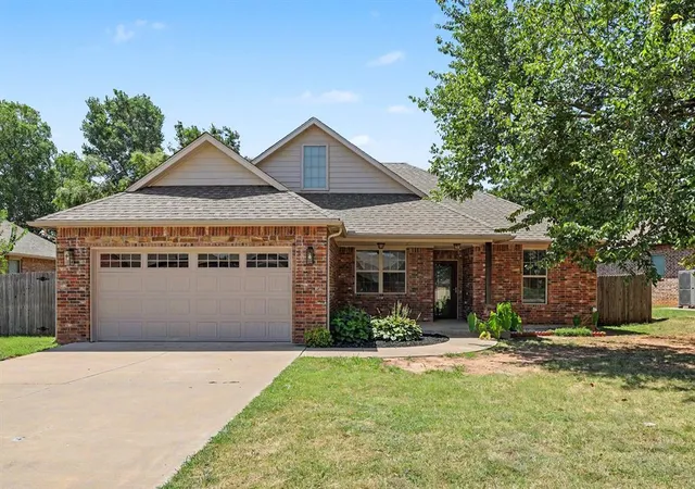 1st image of 1022 Fox Run Ln, Blanchard, OK 73010 | MLS# 1241427