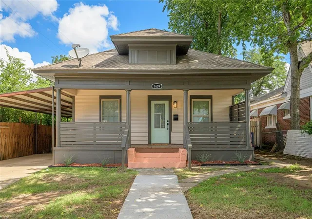 Photo 2 of Single family home for sale at 1609 Nw 11th Street, Oklahoma City, OK 73106 | MLS# 1241430 | Listing updated on 2026-09-25