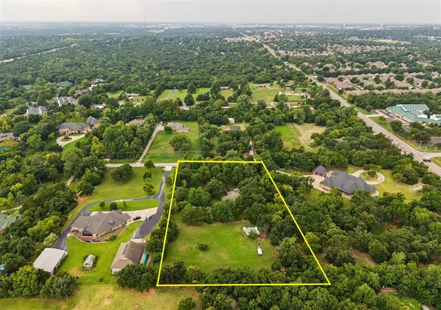 2nd image of 13500 N Coltrane Rd, Edmond, OK 73013 | MLS# 1241440