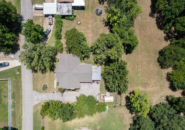 41st image of 319 S Main St, Mc Loud, OK 74851 | MLS# 1241444