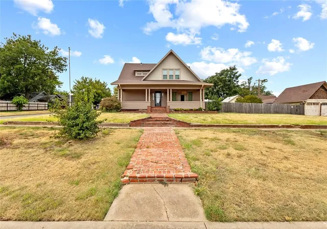 Single family home for sale at 312 SW 3rd Street, Anadarko, OK 73005 | MLS# 1241449