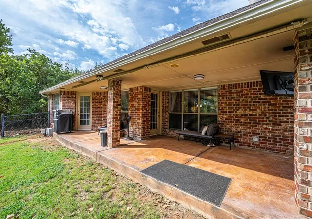 4th image of 139 Tulip Trl, Edmond, OK 73025 | MLS# 1241456
