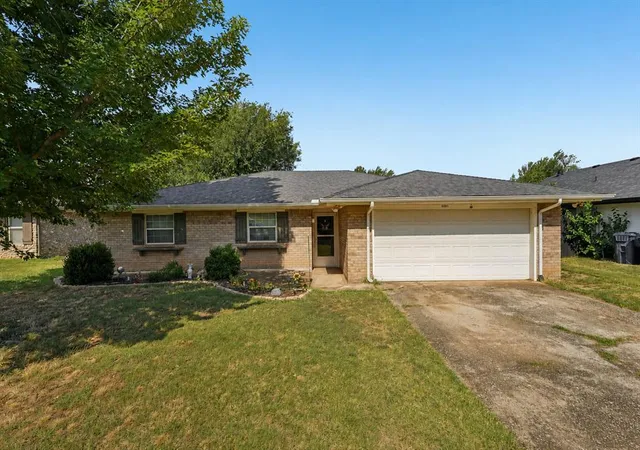 Photo 1 of Single family home for sale at 8005 Wilshire Hills Dr, Oklahoma City, OK 73132 | MLS# 1241466 | Listing updated on 2026-09-19