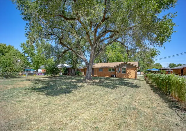 Photo 4 of Sale Pending at 403 Garrett Ave, Lindsay, OK 73052 | MLS# 1241471 | Listing updated on 2026-10-02