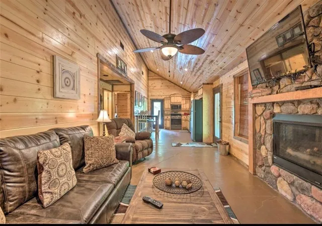 1st image of 35 Triggerfish Rd, Broken Bow, OK 74728 | MLS# 1241472