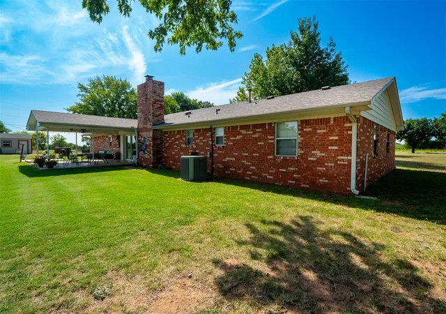 image of 34210 Independence St, Shawnee, OK 74804 | MLS# 1241477