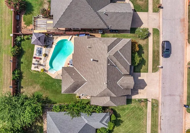 Single family home for sale at 19704 Harness Ct, Edmond, OK 73012 | MLS# 1241484