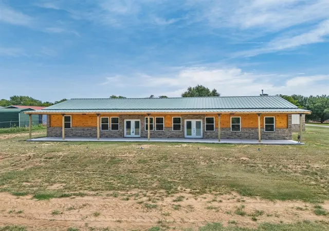 2nd image of 37950 W Macarthur St, Shawnee, OK 74804 | MLS# 1241494