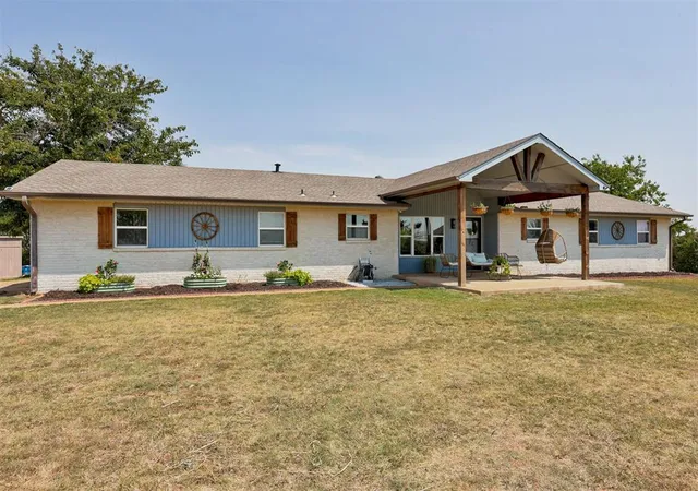 3rd image of 9966 Ne Hwy 33, Guthrie, OK 73044 | MLS# 1241495