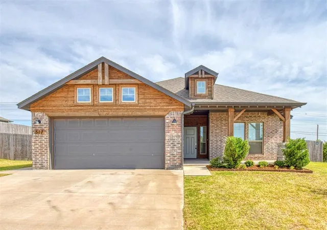 1st image of 517 Elena Dr, Blanchard, OK 73010 | MLS# 1241504
