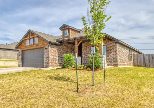 2nd image of 517 Elena Dr, Blanchard, OK 73010 | MLS# 1241504