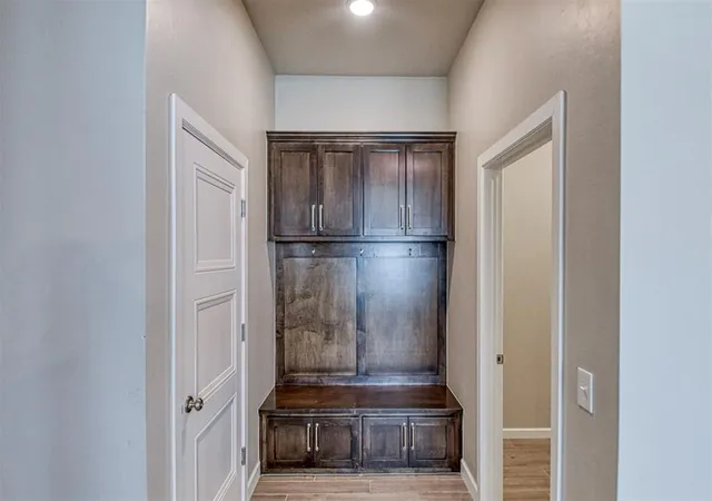 Photo 4 of Single family home for sale at 517 Elena Dr, Blanchard, OK 73010 | MLS# 1241504 | Listing updated on 2026-09-28