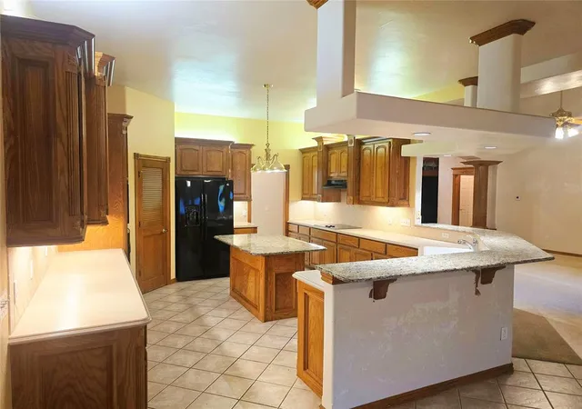 Photo 4 of Sale Pending at 14912 W Jefferson Ln, Oklahoma City, OK 73134 | MLS# 1241509 | Listing updated on 2026-09-19