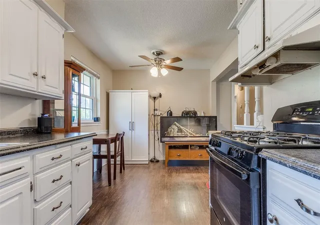 Photo 4 of Sale Pending at 927 SW 1st Street, Moore, OK 73160 | MLS# 1241514 | Listing updated on 2026-09-06