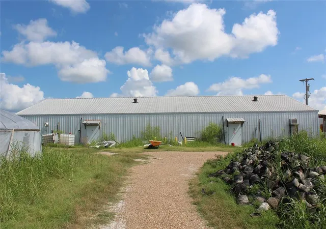 1st image of 105117 N Hwy 56 Hwy, Okemah, OK 74859 | MLS# 1241518