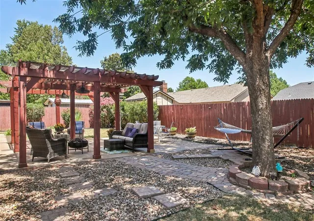 33rd image of 2120 Everglade Ct, Yukon, OK 73099 | MLS# 1241530