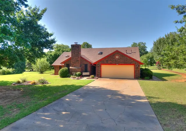 1st image of 2201 Dena Dr, Guthrie, OK 73044 | MLS# 1241535