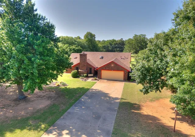 Photo 2 of Single family home for sale at 2201 Dena Dr, Guthrie, OK 73044 | MLS# 1241535 | Listing updated on 2026-09-18