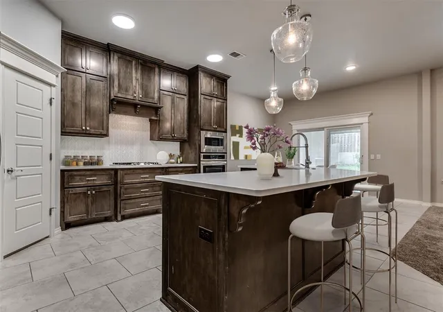 41st image of 1305 N Storybrook St, Mustang, OK 73064 | MLS# 1241536