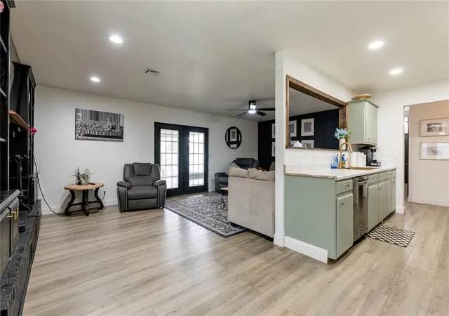 4th image of 104 Peggy Dr, Elk City, OK 73644 | MLS# 1241554