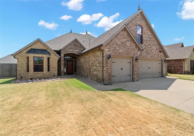 2nd image of 10904 Sw 19th St, Yukon, OK 73099 | MLS# 1241560
