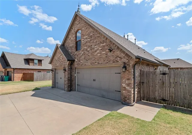 4th image of 10904 Sw 19Th St, Yukon, OK 73099 | MLS# 1241560