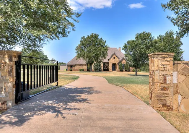 Photo 2 of Sale Pending at 5675 Piedmont Rd N, Piedmont, OK 73078 | MLS# 1241566 | Listing updated on 2026-08-12
