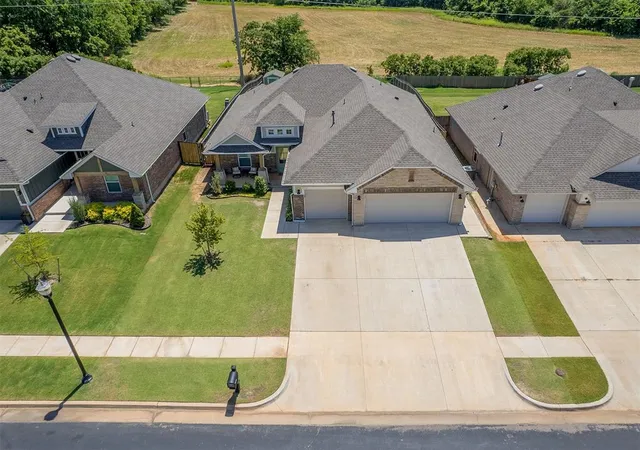 Photo 1 of Single family home for sale at 2916 Se 24th Street, Moore, OK 73160 | MLS# 1241595 | Listing updated on 2026-09-03