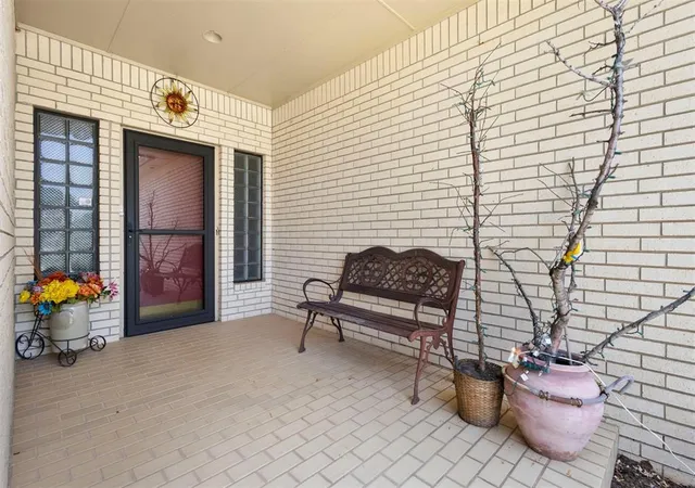5th image of 812 Julies Trl, Edmond, OK 73012 | MLS# 1241596